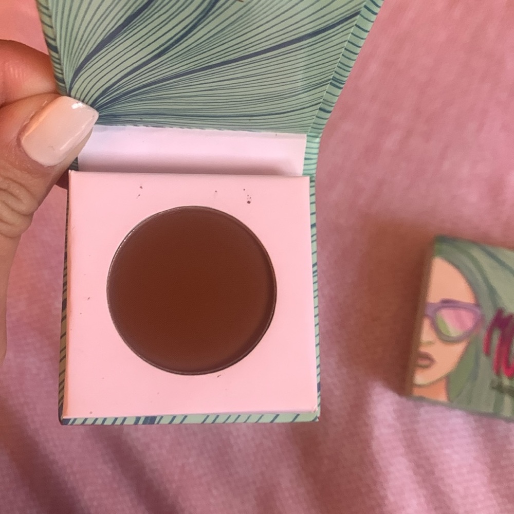 New- Brown Eyeshadow